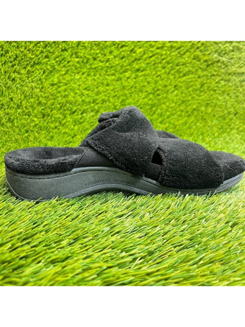 Vionic Dessie Womens Size 6 Black Casual Classic Comfort Slip On Slippers Shoes